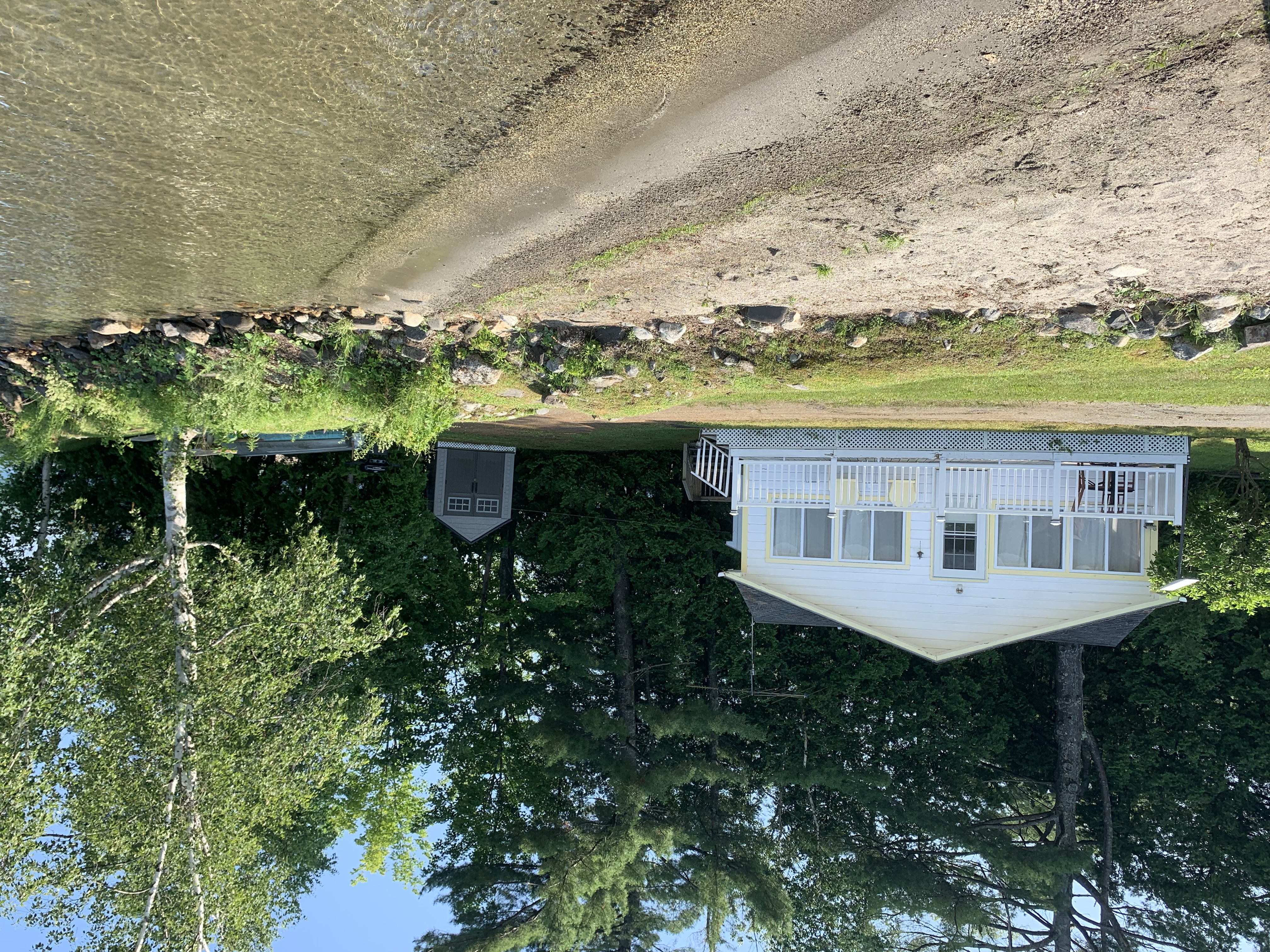 This is cottage #1, offering a country living space, recently renovated.
