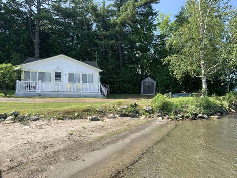 This is cottage #1, offering a country living space, recently renovated.