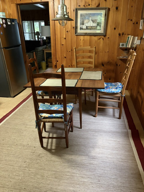 Eat in accommodations included.